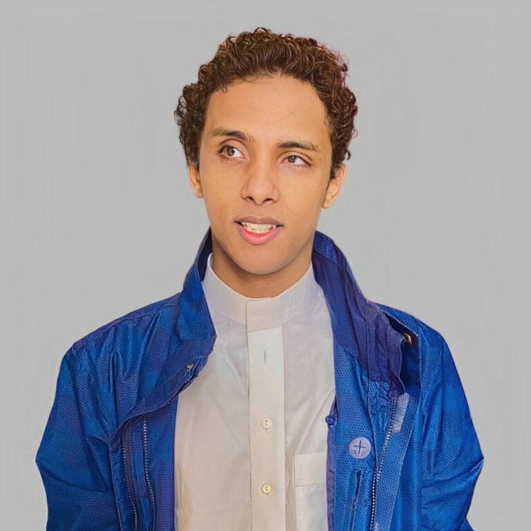 Photo de Hussein Oraby, enseignant spécialisé en Ijaza des Dix Qira'at du Coran, pour les cours en ligne à l'Académie EternalLearn.