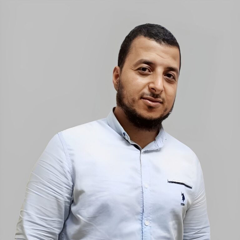 Photo de l'enseignant Mohamed Abdul Bari, spécialiste du Coran et du Tajweed, pour les cours en ligne à l'Académie EternalLearn.